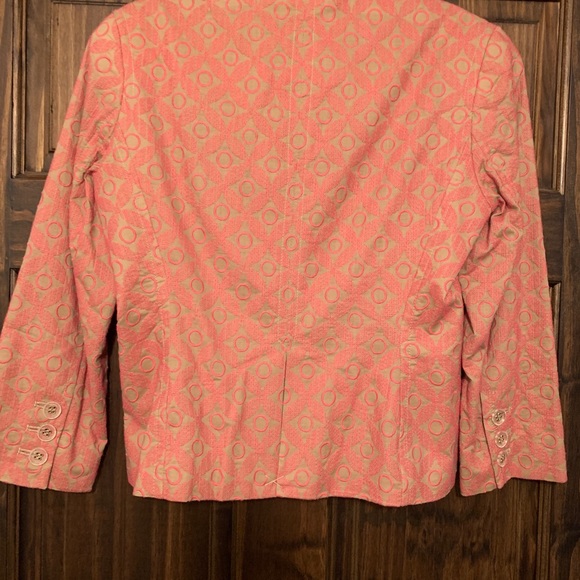 Cute Express Blazer - Picture 2 of 3